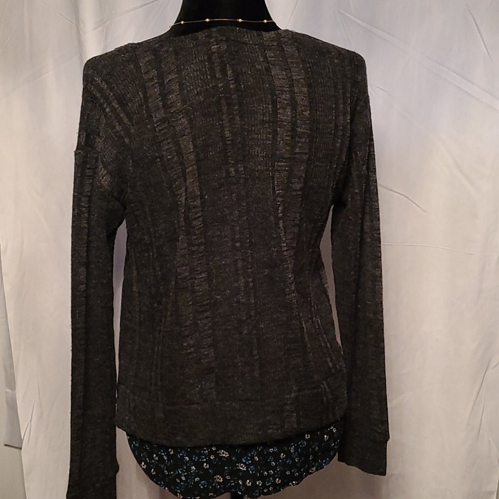 Sweater - Picture 4 of 7